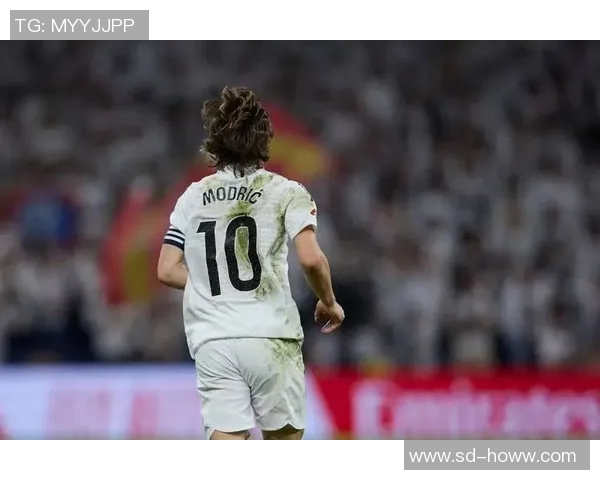 莫德里奇赛场落泪回顾：那一瞬间的坚韧与无声告别令人动容